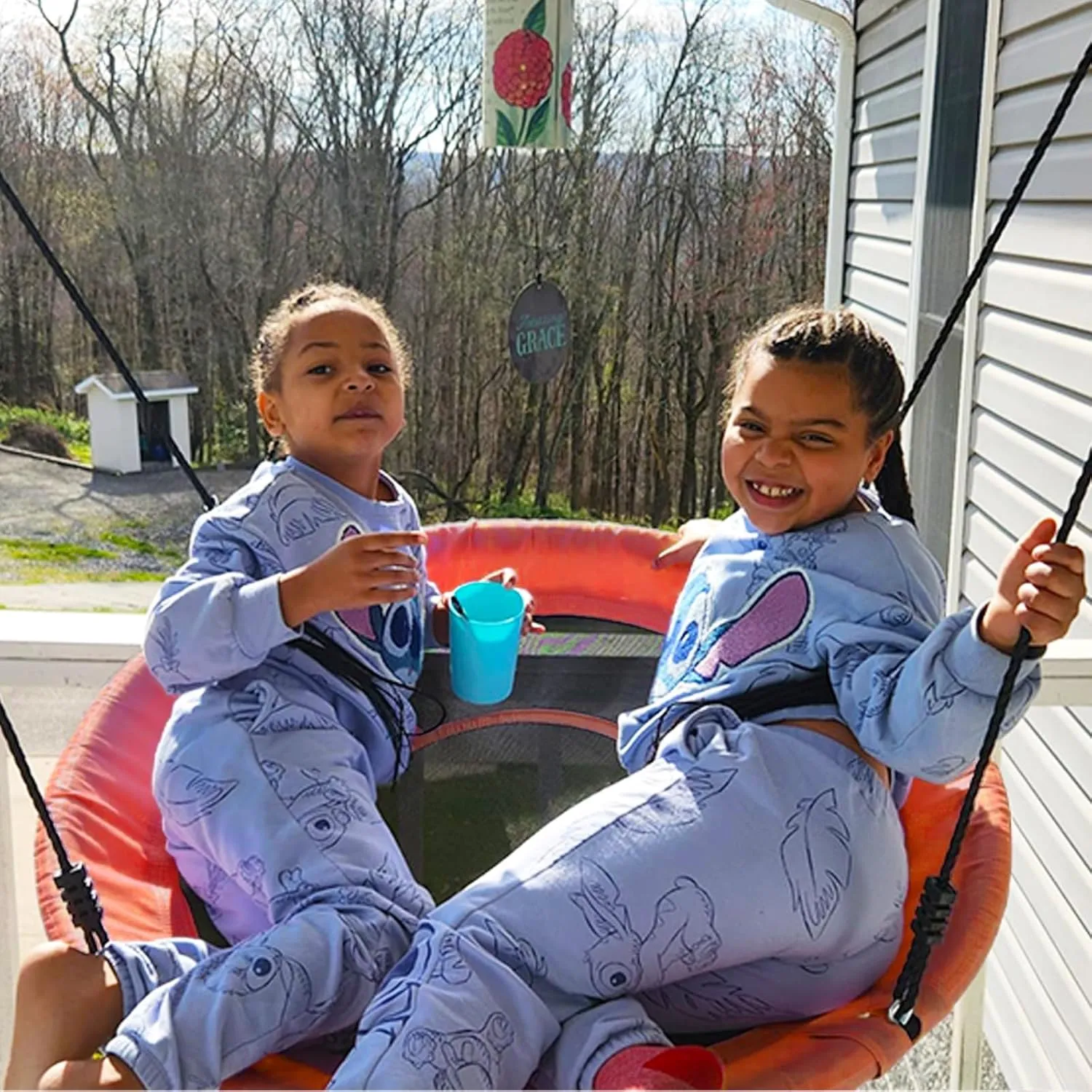 43" Saucer Tree Swing for Kids, 360° Rotate Waterproof Flying Saucer Swing with Swivel, Hanging Straps, Adjustable Ropes, Round Mat Spinner Swing for Tree/Swing Set, Red