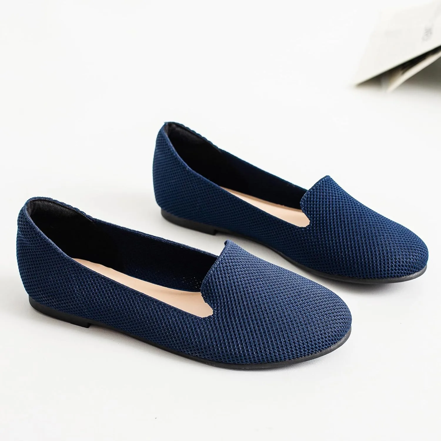 Ataiwee Women's Wide Width Flat Shoes, Fashion Comfortable Plus Size Cute Round Toe Slip on Loafer Shoes.