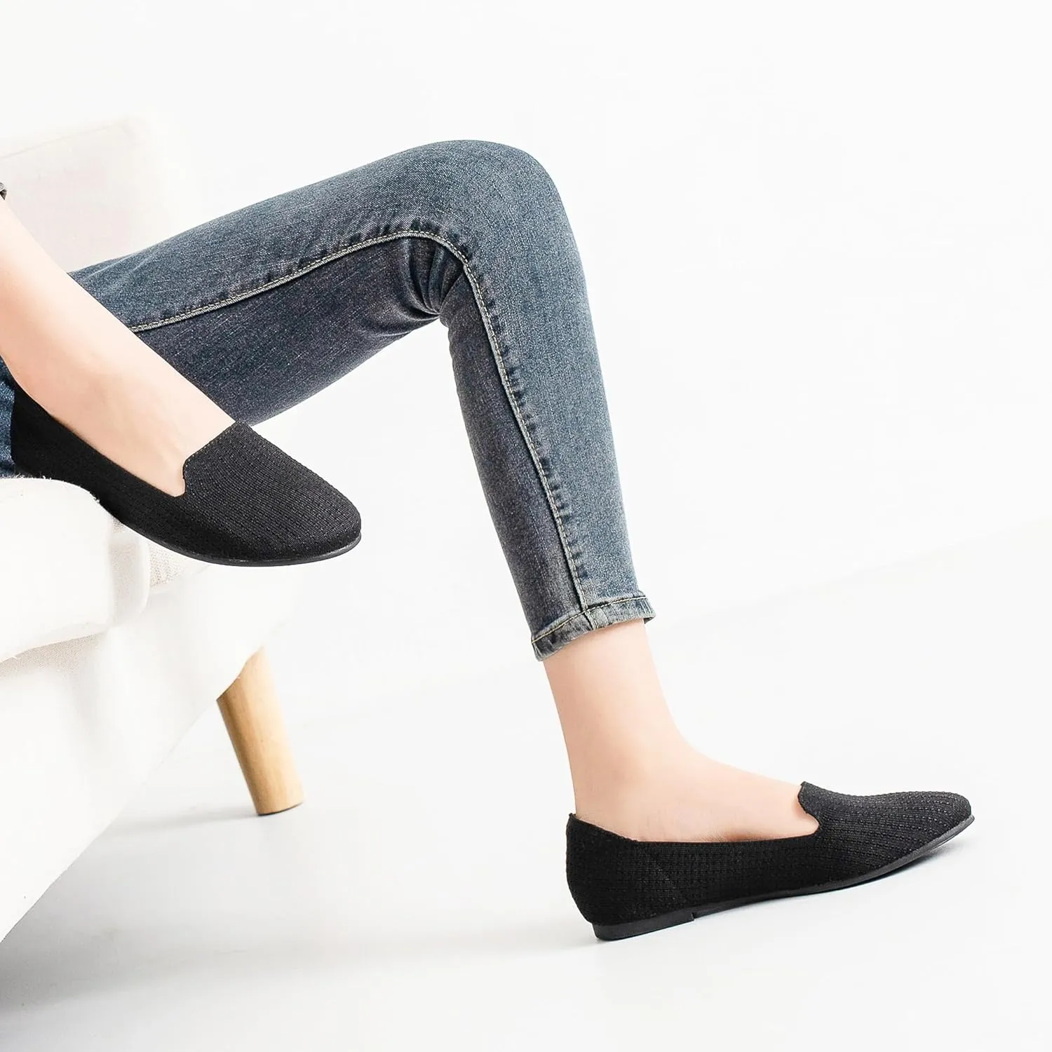 Ataiwee Women's Wide Width Flat Shoes, Fashion Comfortable Plus Size Cute Round Toe Slip on Loafer Shoes.