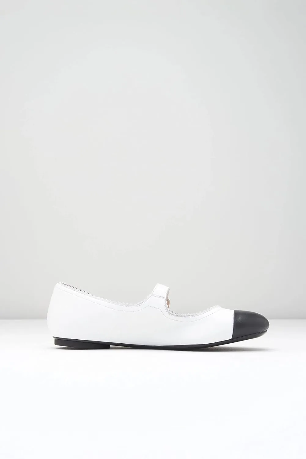 Bloch Women's Cassiopeia Ballet Flat