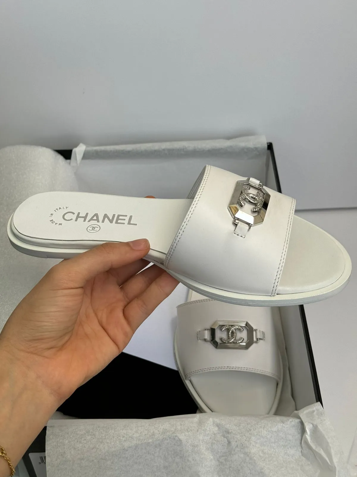 CH Open Toe Plain Formal Style Logo Shoes