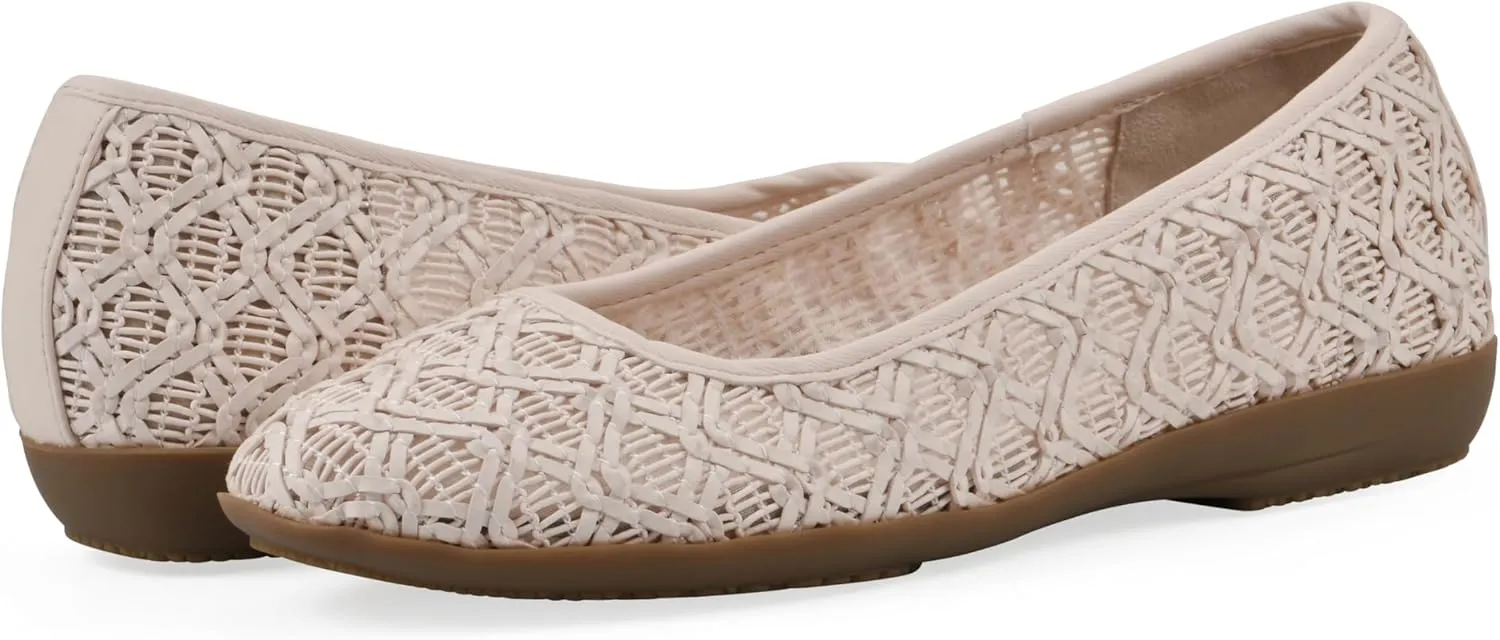 CLIFFS BY WHITE MOUNTAIN Women's Cariann Woven Ballet Flat