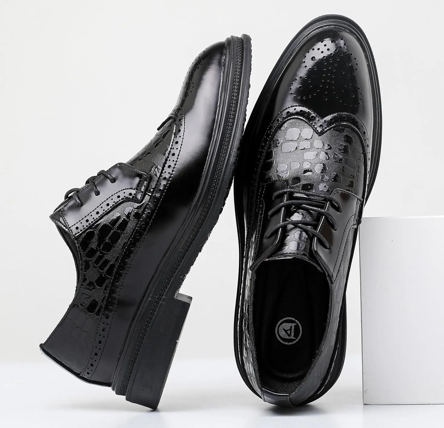 DADAWEN Men's Dress Shoes Classic Lace Up Wingtip Oxford Shoes Business Formal Shoes