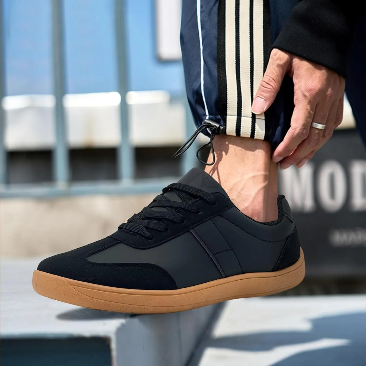 Fashion Sneakers for Women Men, Classic Casual Retro Trainer Shoes Low-Top Comfortable Breathable Walking Flat Tennis Shoes