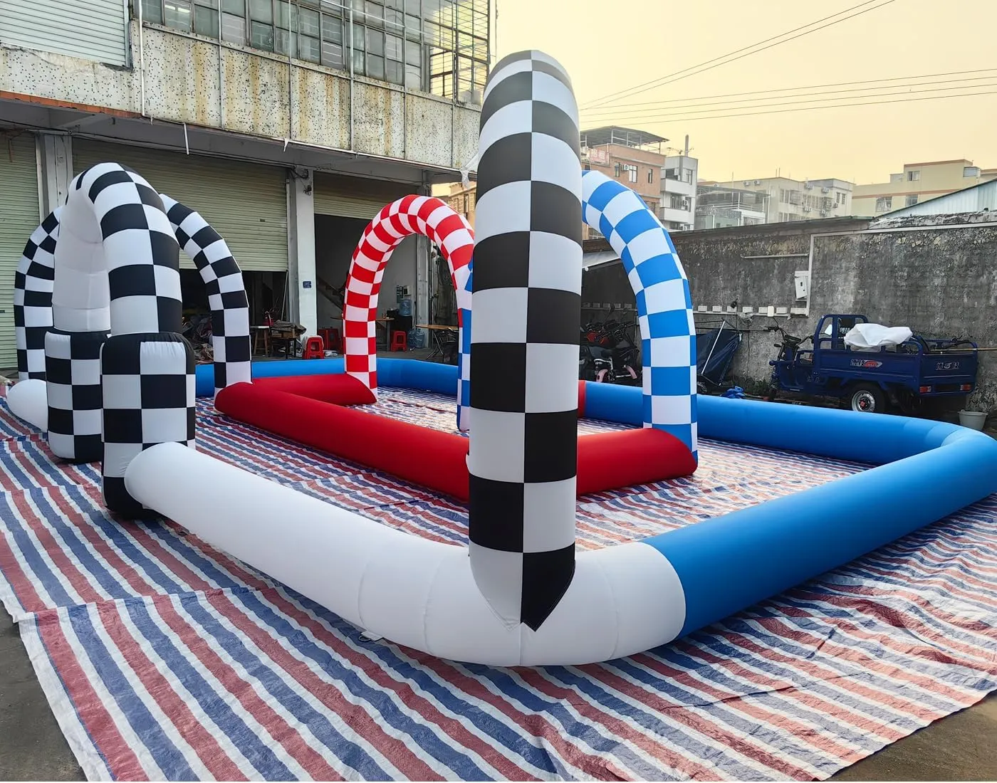 Inflatable Go Kart Race Tracks Inflatable Didi Car Race Track Sport Game Air Racing Bumper Car Happy Hopper Circuit for Birthday Party and Event (Blue Red, 50x26x10FT)
