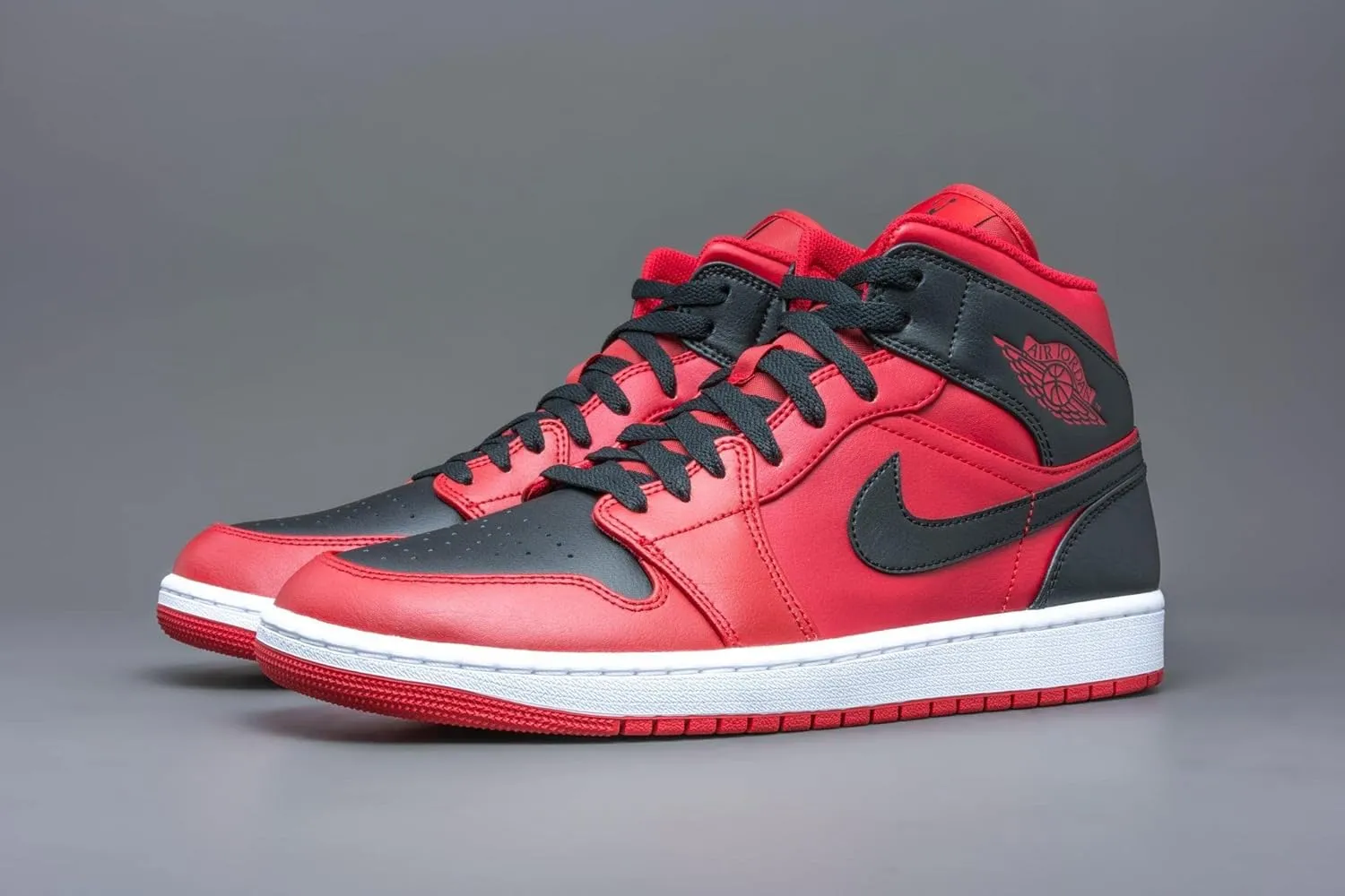Jordan Mens Jordan 1 Mid 554724 660 Reverse Bred - Size