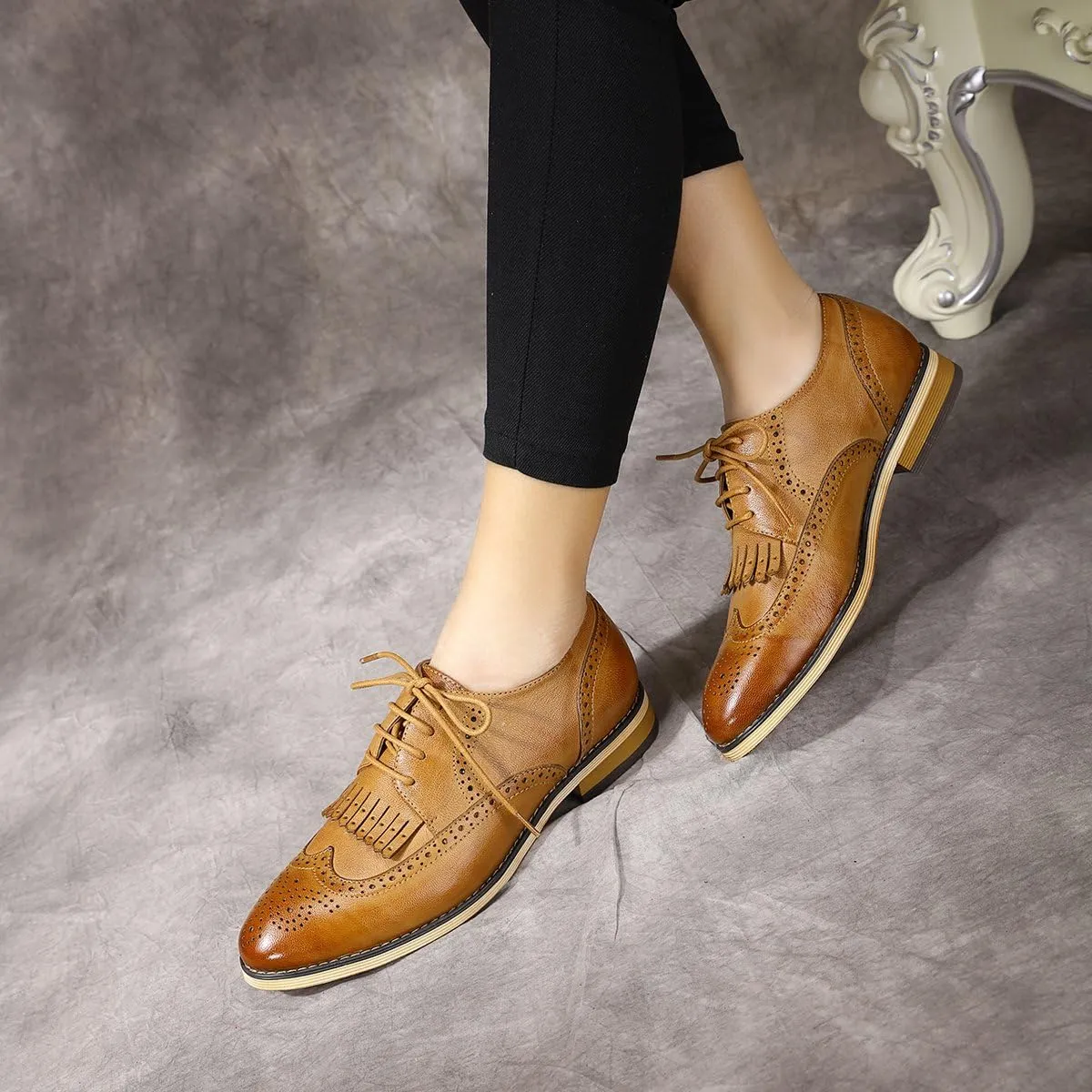 Mona flying Women's Handcrafted Wingtip Oxfords Brogue Vintage Lace up Leather Shoes for Ladies