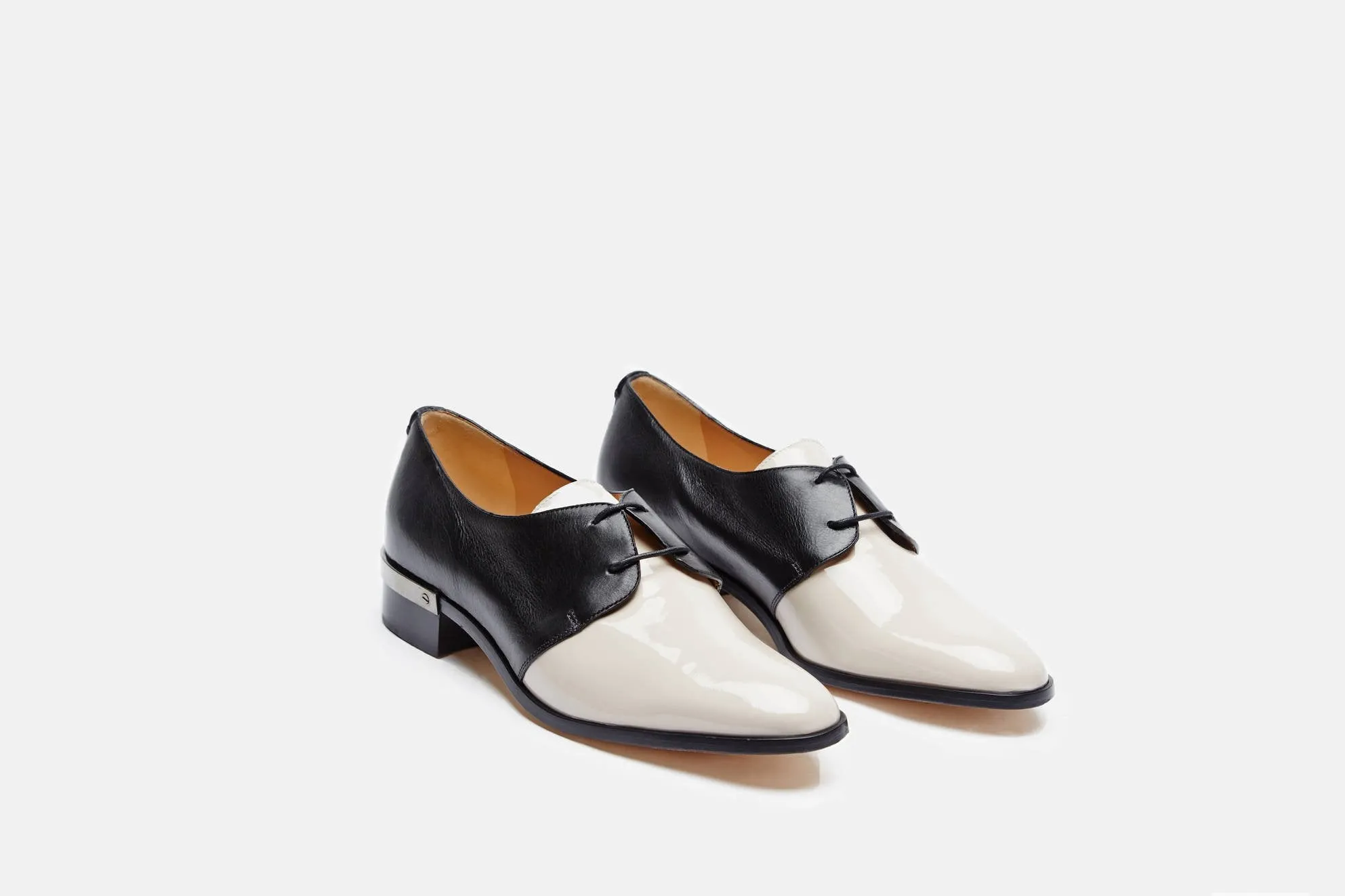 Nappa/Patent Leather Flat Oxford - Nude Black
