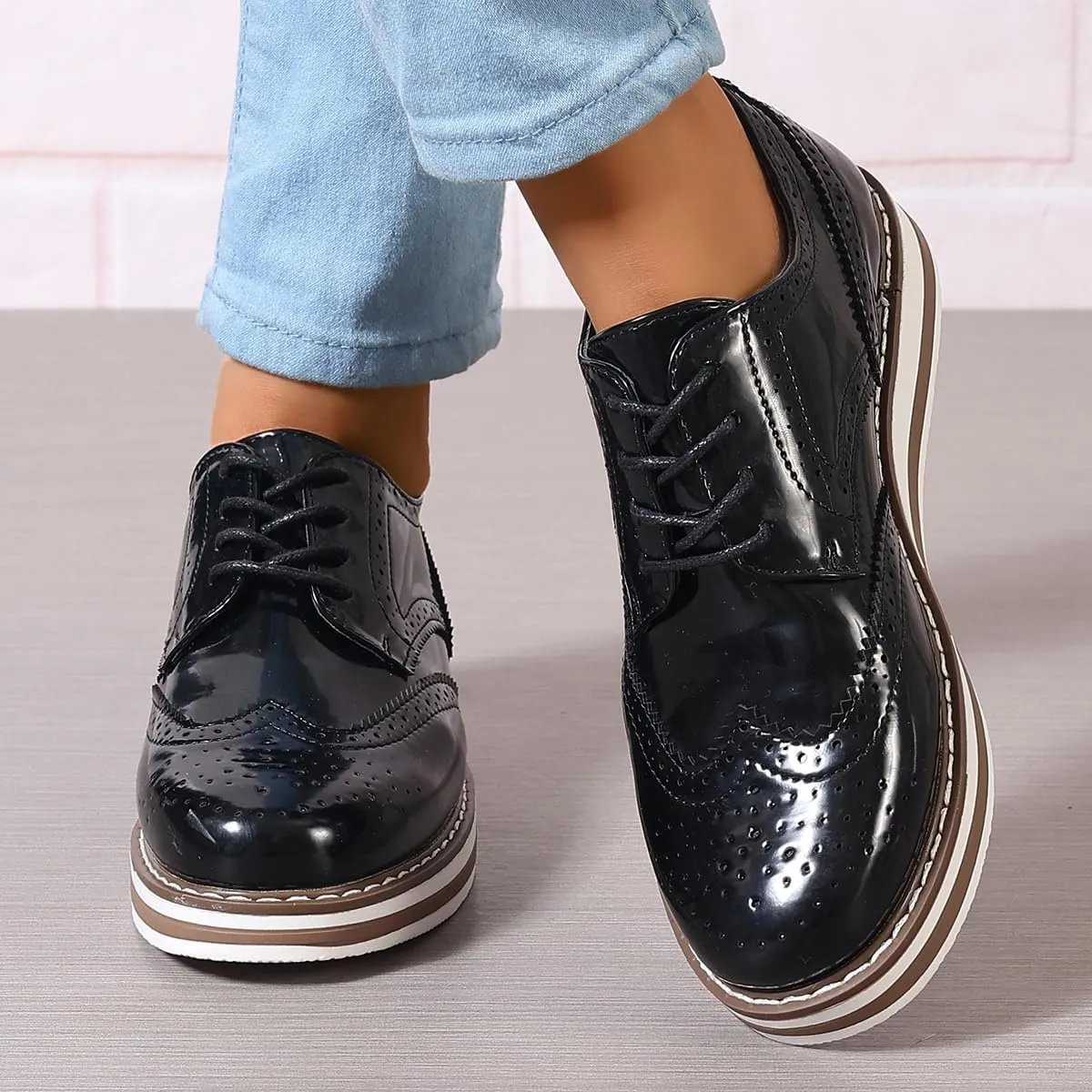Oxford Shoes for Women Platform Lace Up Wingtips Brogues Round Toe Business Dress Shoes