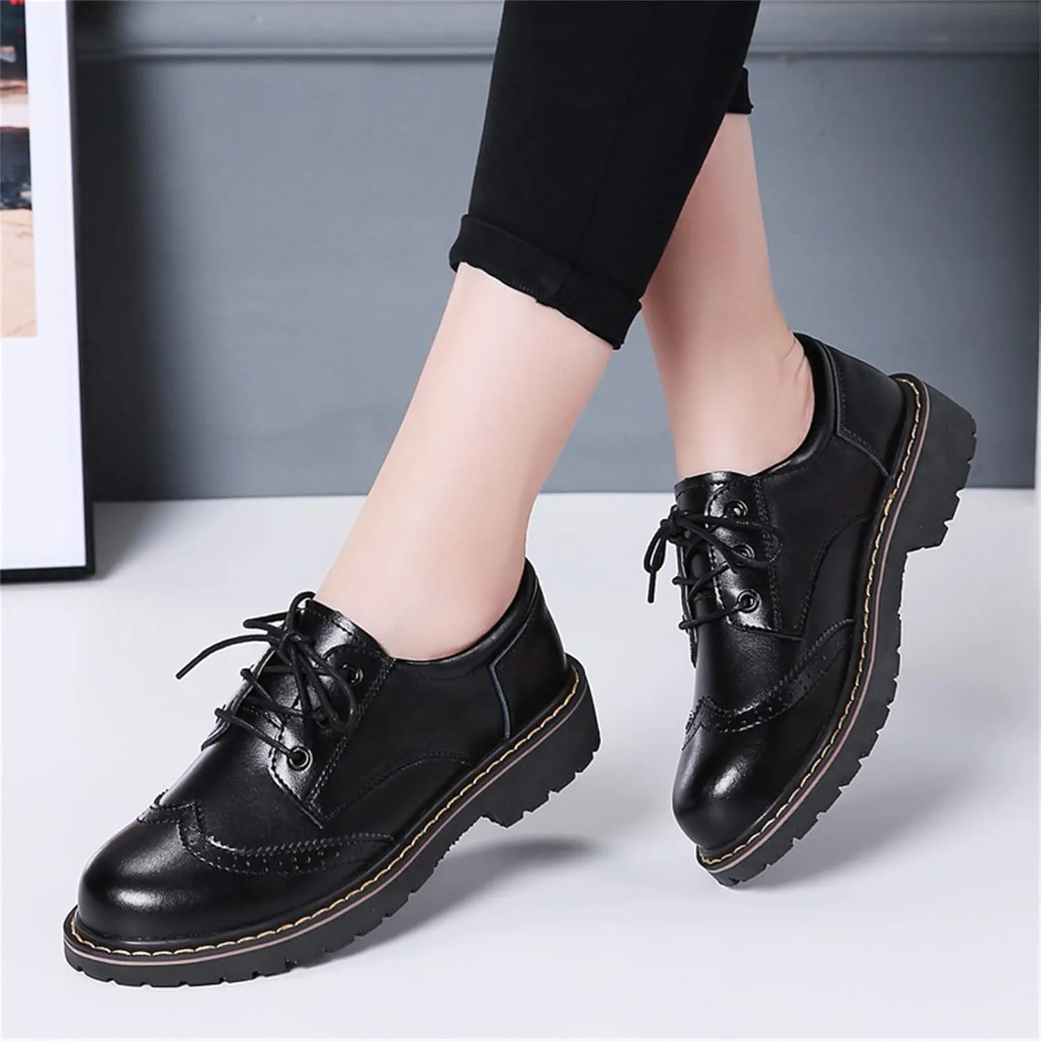 Oxford Shoes for Women,Perforated Lace-up Round Toe Leather Low Heel Brogues Shoe for Girls Ladies Women