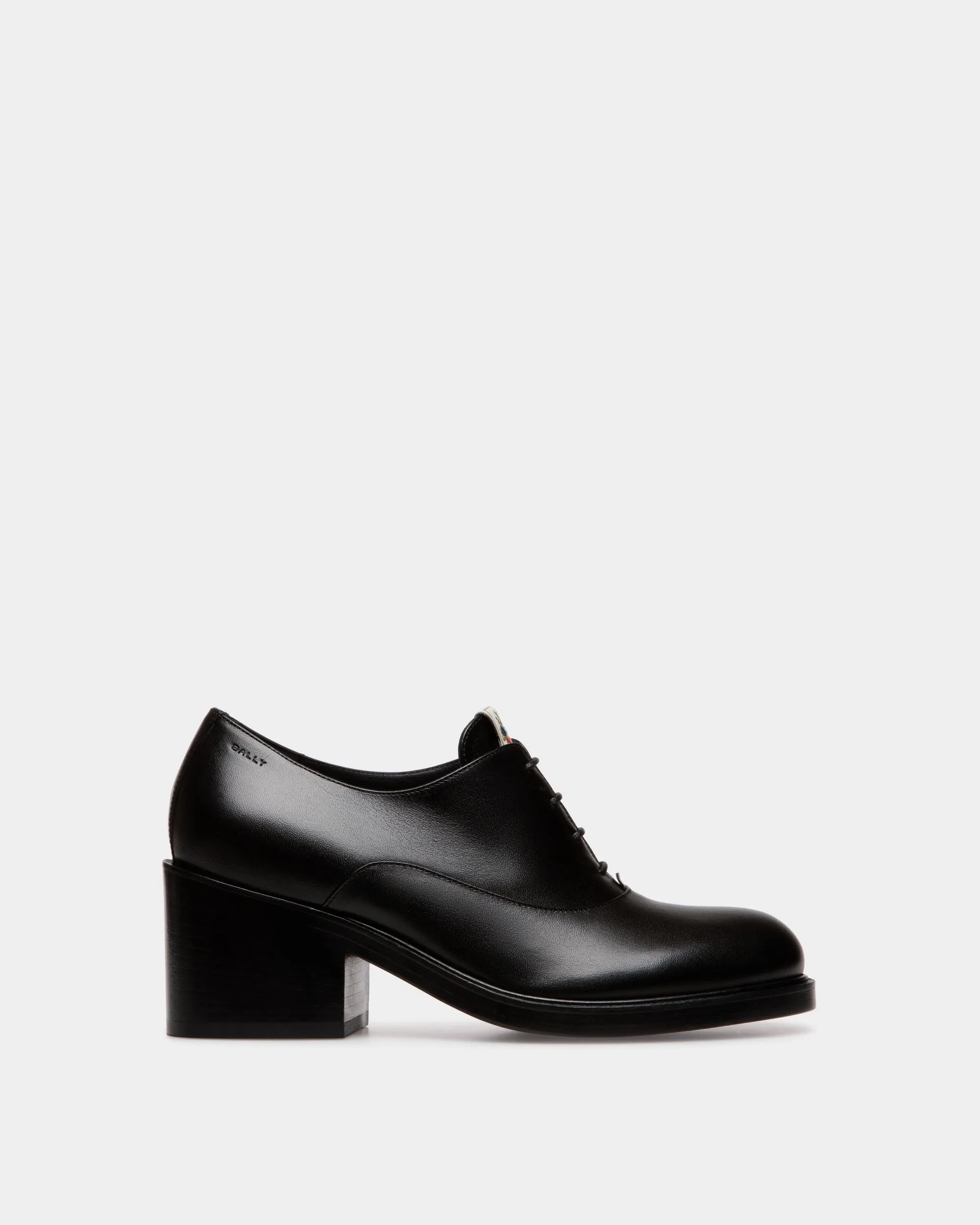 Peggy Oxford In Black Leather