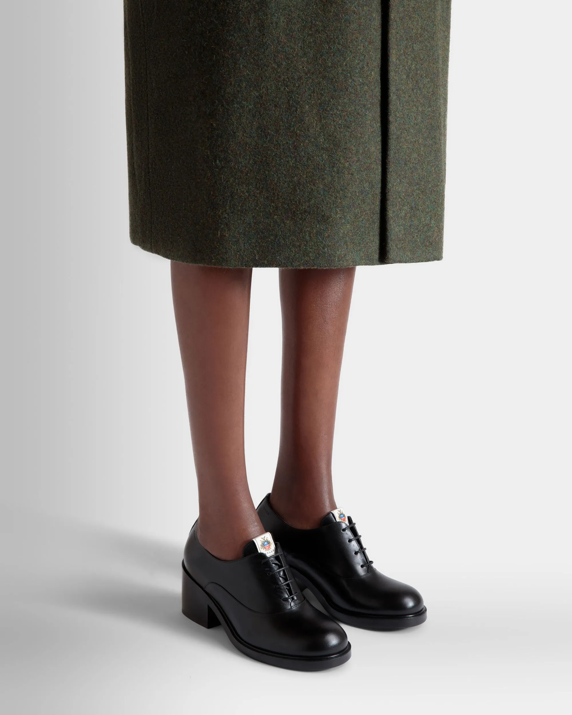 Peggy Oxford In Black Leather
