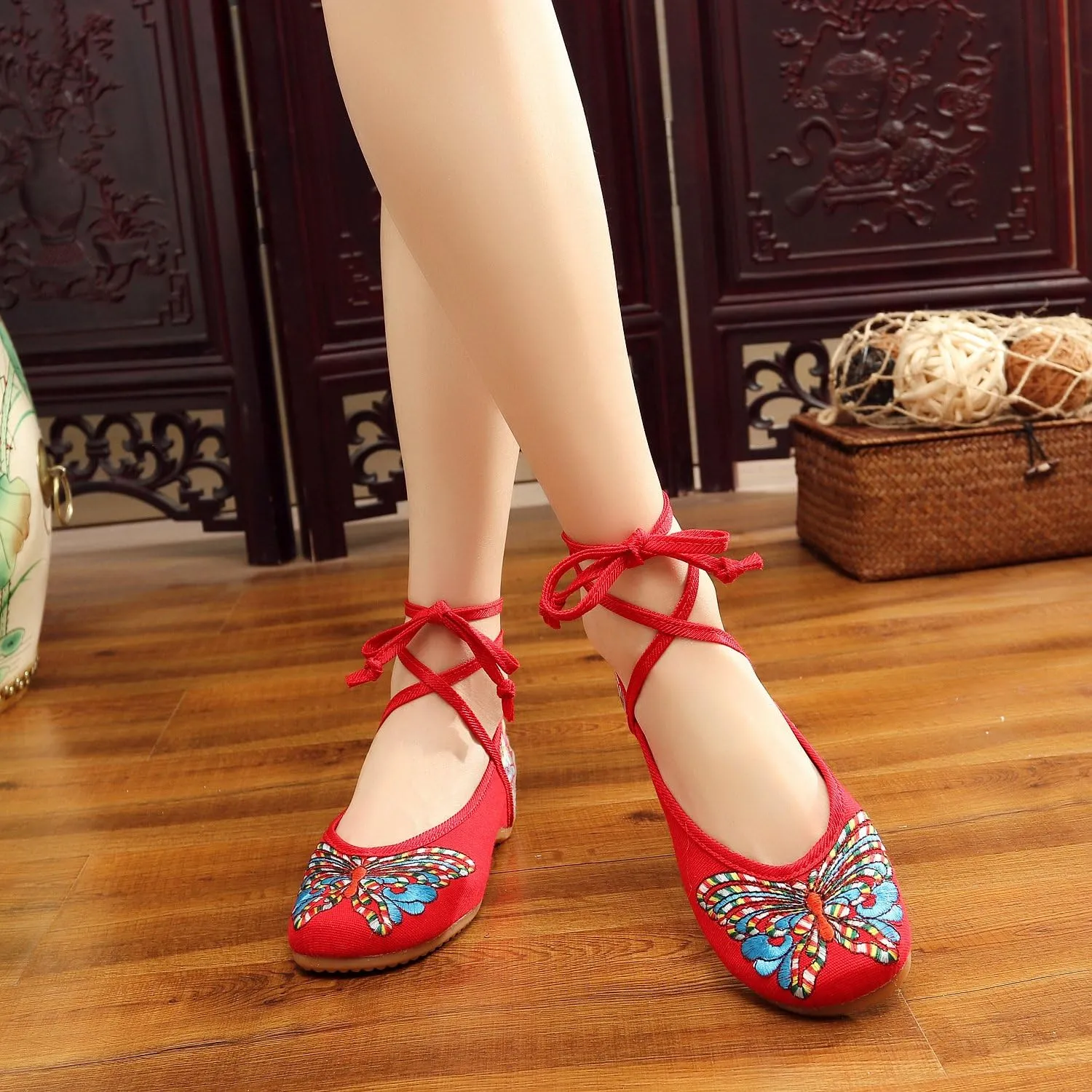 Qhome Women's Fashion Butterfly Embroidery Canvas Shoes Round-Toe Oxford Sole Mary Janes Flats