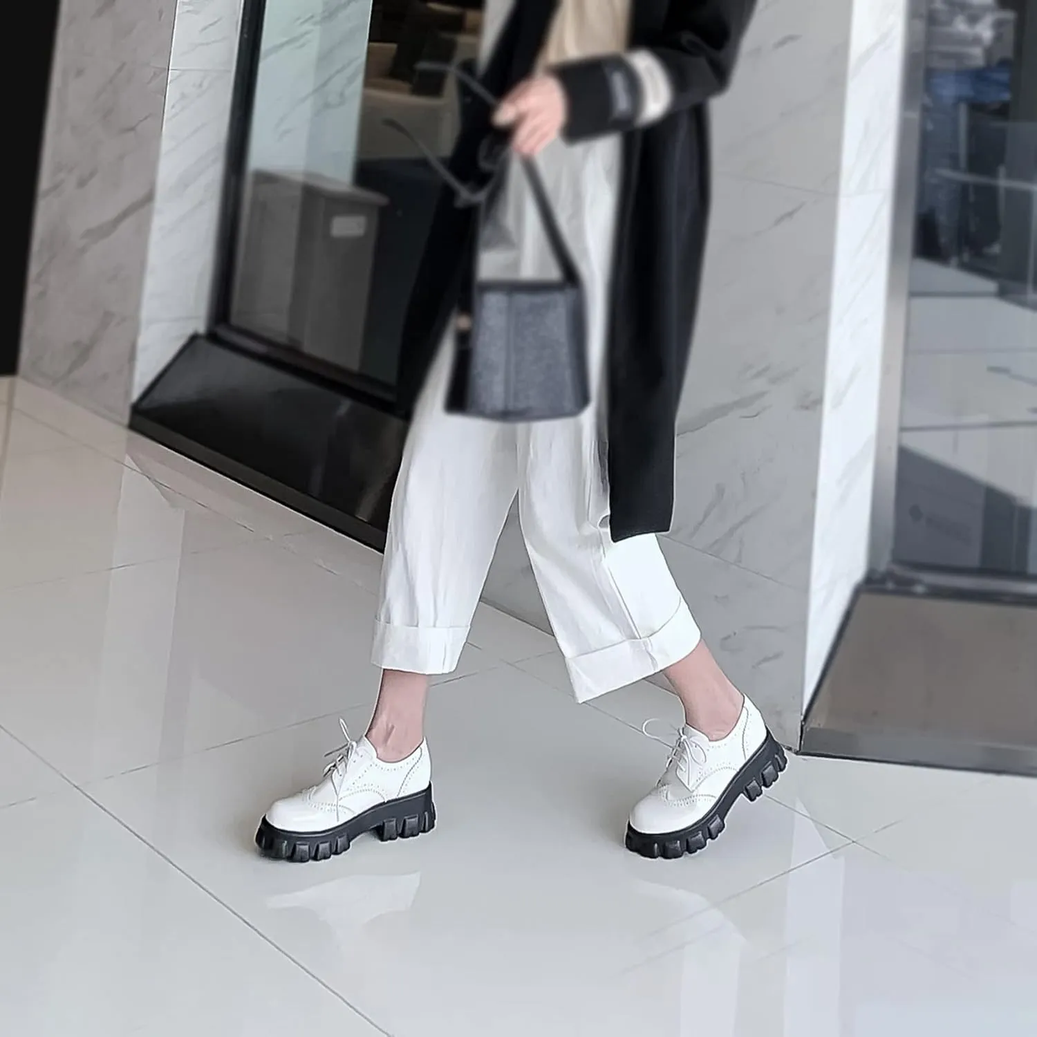 SEIFIN Gothic Lug Sole Oxfords for Women Patent Leather Chunky Heels Platform Pumps Height Increase Lace Up Shoes with Buckled