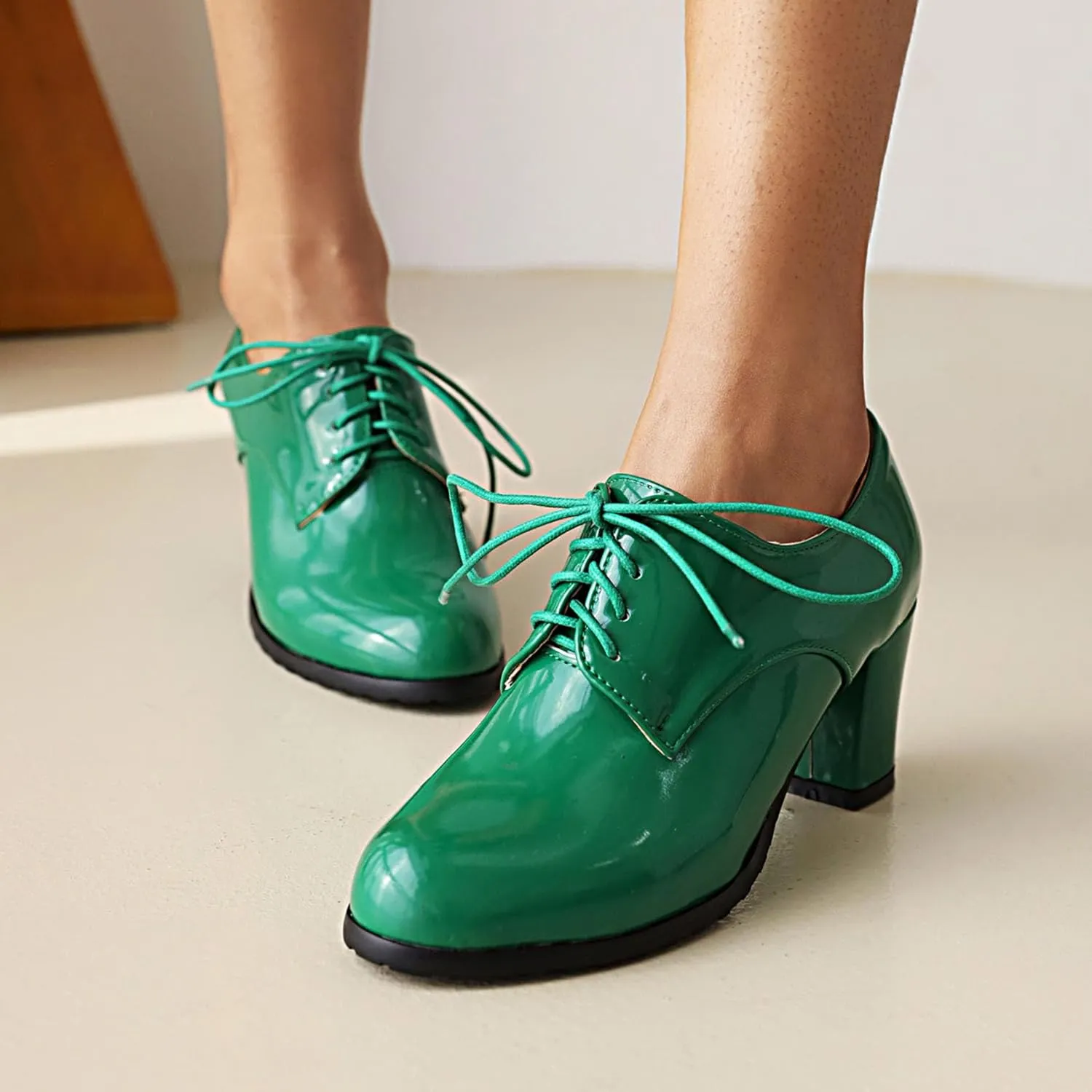 SHEMEE Patent Leather Oxfords for Women Chunky Block Heels Brogues Round Toe Lace Up Pumps Work Office Dress Shoes