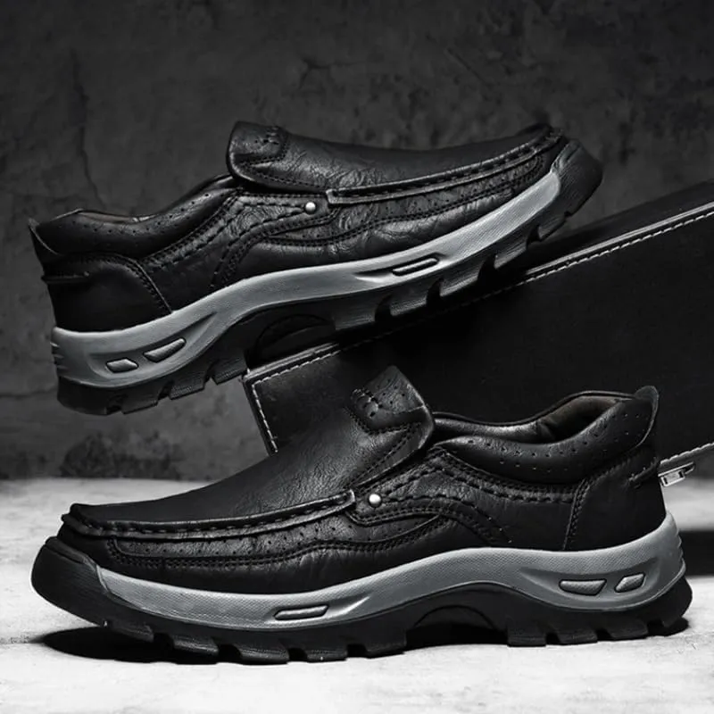 Shoes Men's Outdoor Slip-on Loafers Low-top Round-Toe Thick-Soled Oxford Shoes for Traveling Driving Mountaineering Men Versatile Comfortable Shoes