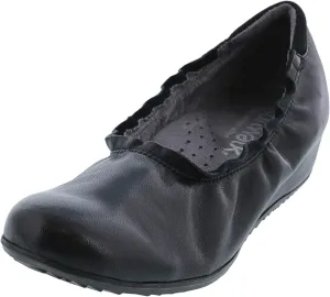 SoftWalk Women's Wish Flat