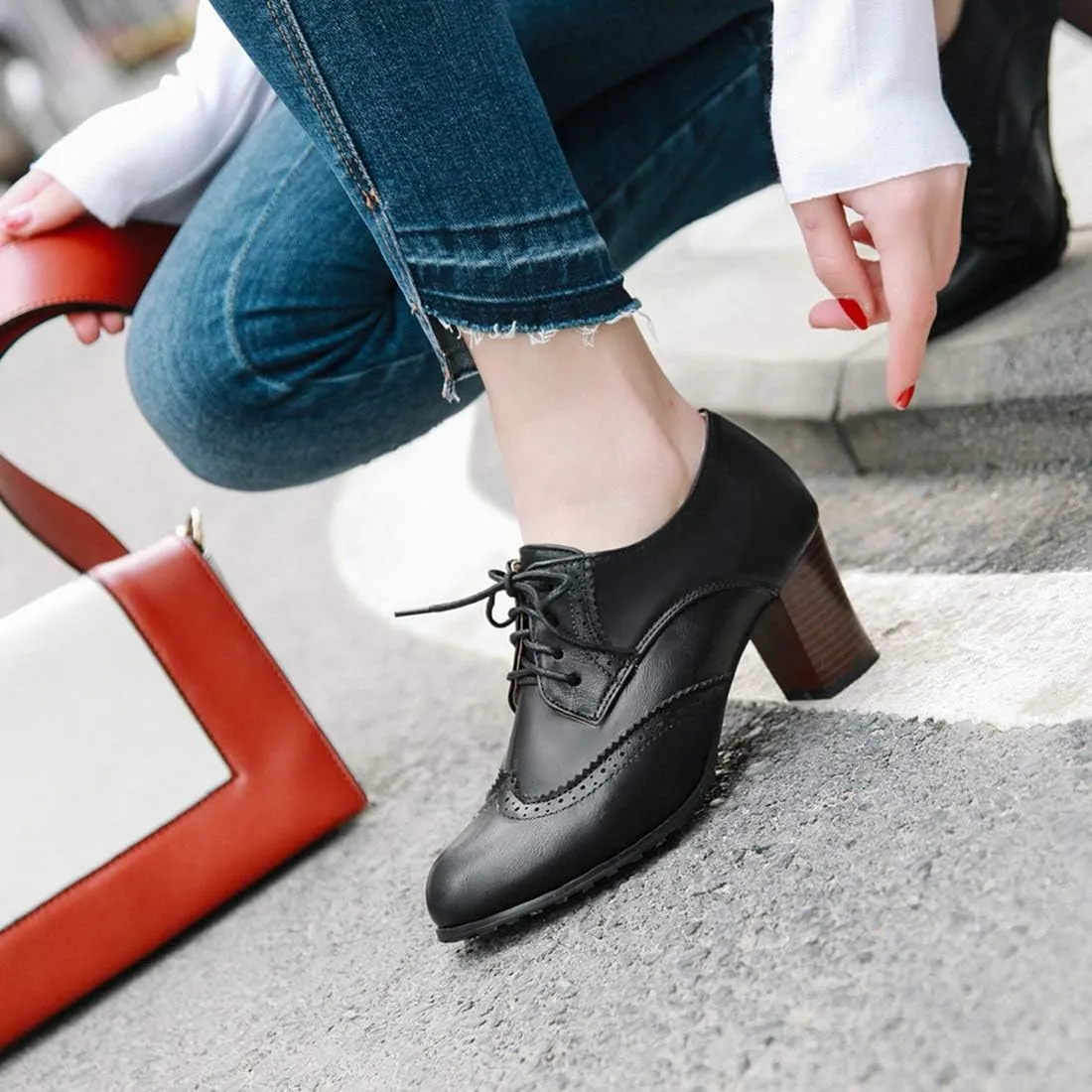 VOKLIN Women's Lace Up Wingtip Pump Oxfords Brogues Perforated Chunky Block High Heels Vintage Dress Shoes
