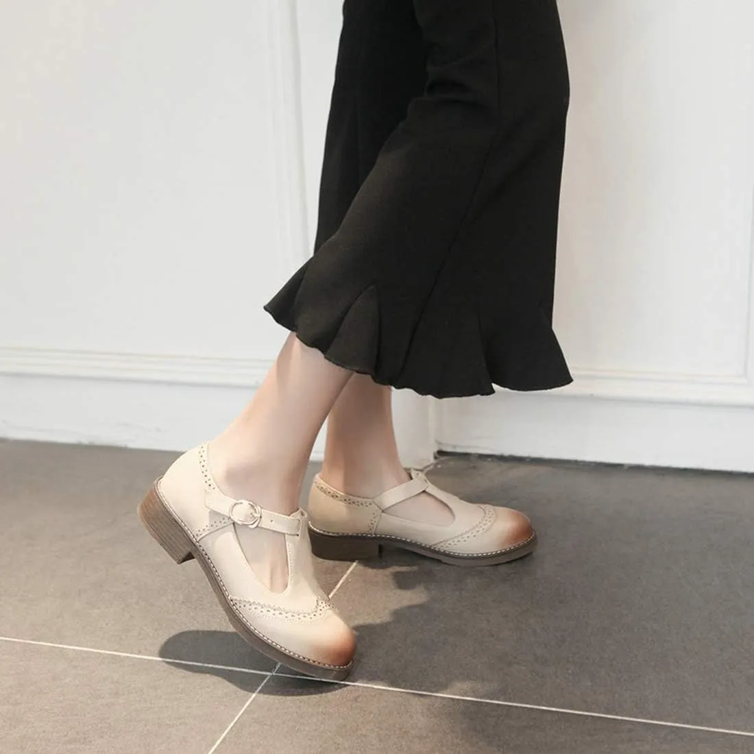 VOKLIN Women's Vintage T-Strap Mary Jane Pumps Round Toe Flat Low Heel Brogues School Uniform Oxford Shoes
