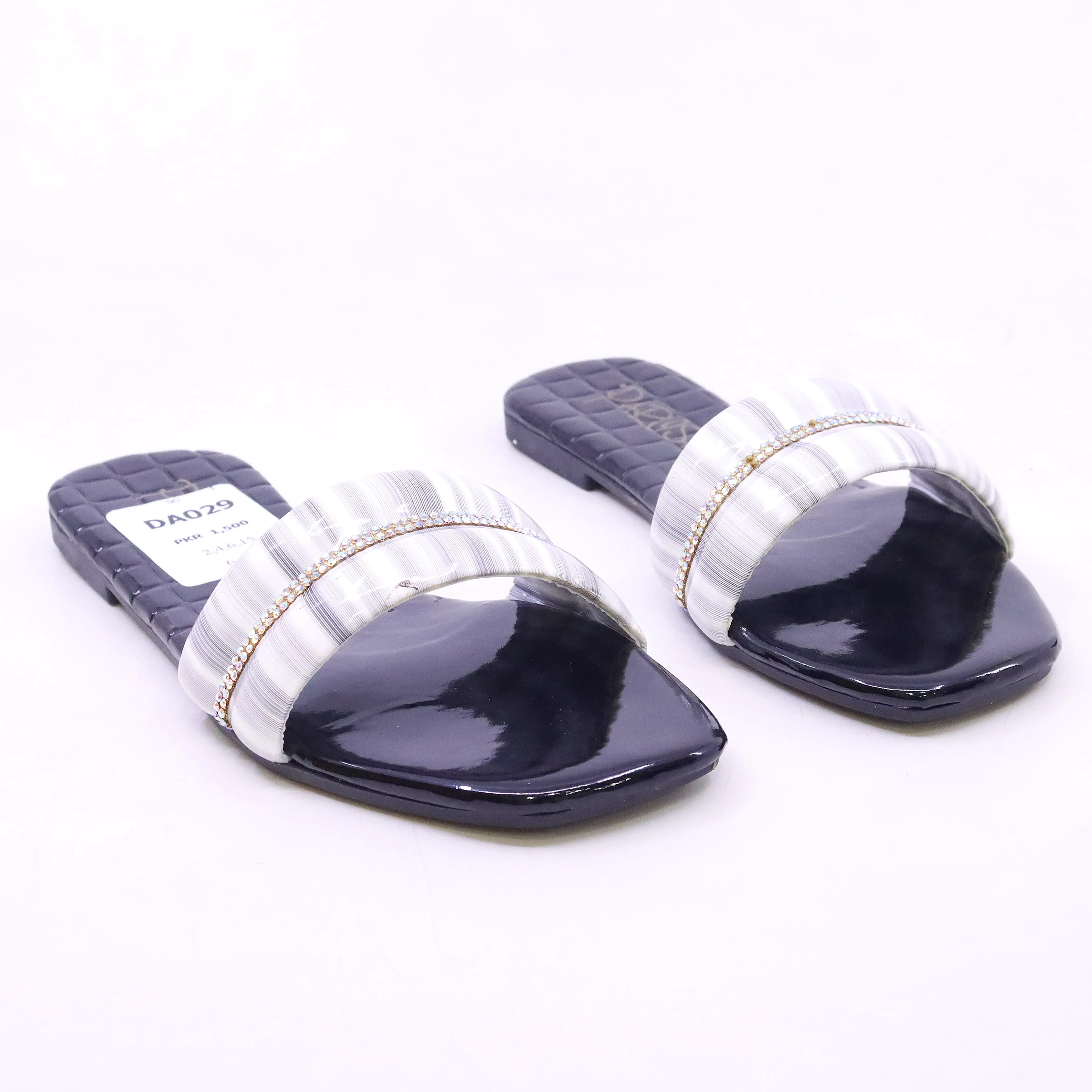 WOMEN 2 Women Casual Flat Slippers Slides