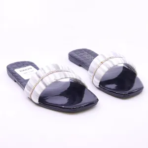 WOMEN 2 Women Casual Flat Slippers Slides