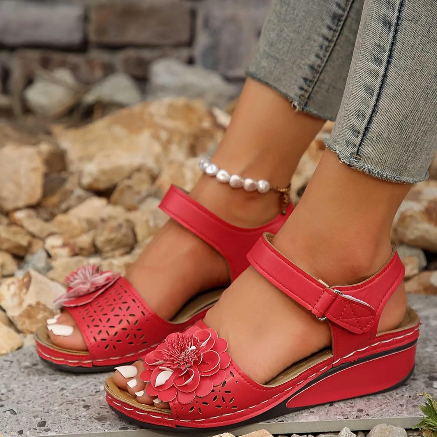 Women Flat Sandals 2024 Fashion Flatform Ankle Buckle Criss Cross Band Straps Sandals Shoes