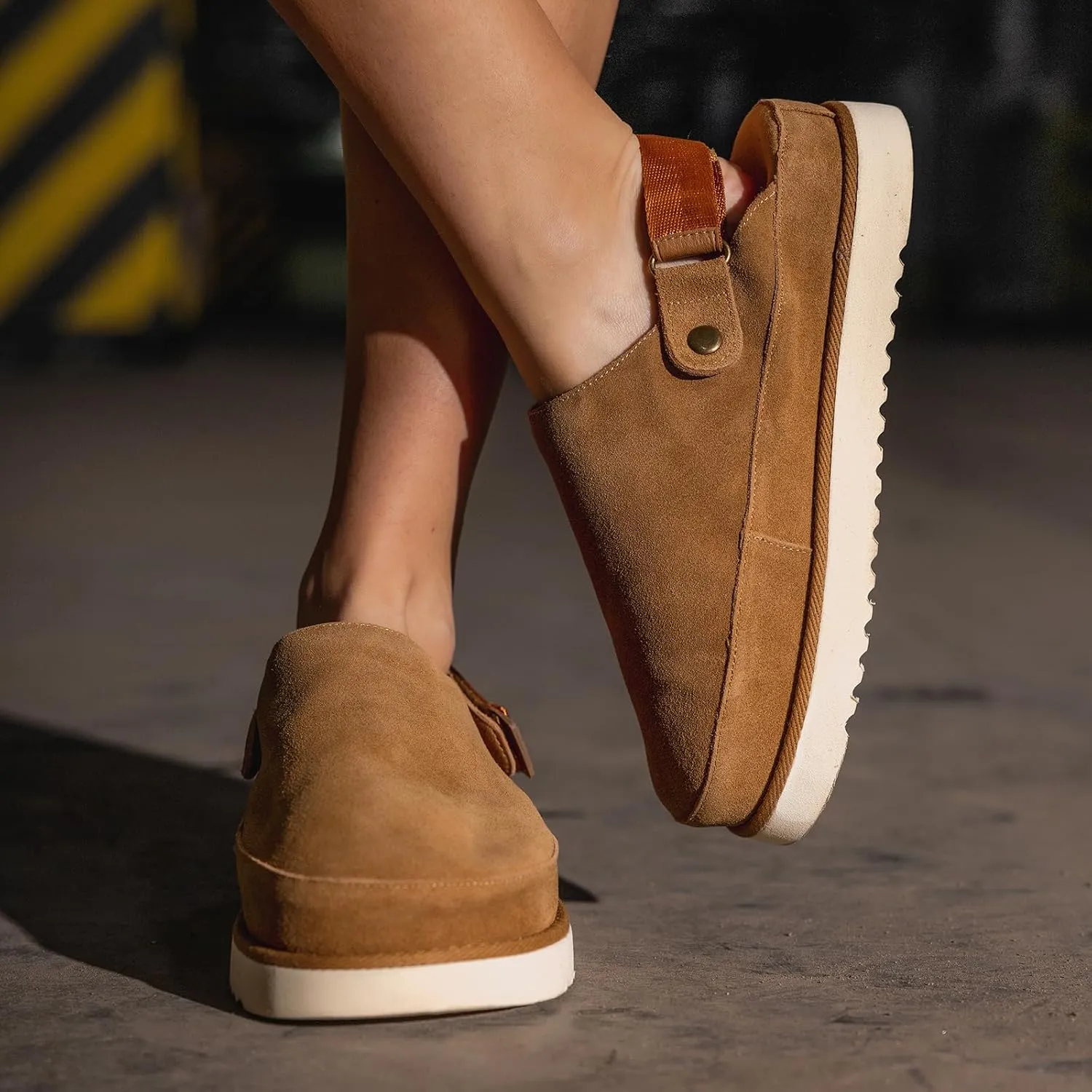 Women's Clogs Slippers Platform Suede Mules & Clogs Adjustable Strap Slip-on Shoes Sandals Indoor/Outdoor Anti-Slip Sole Arch Support