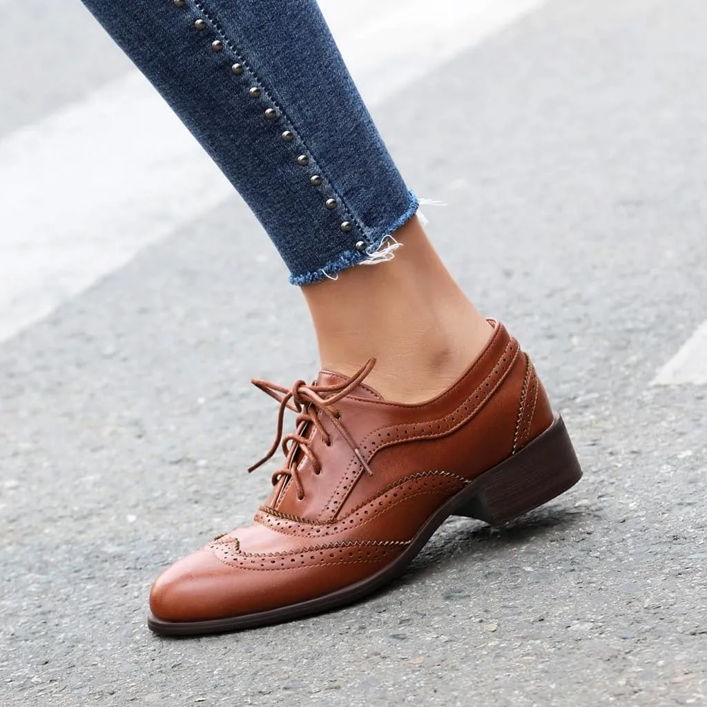 Women's Flat Saddle Oxford Shoes Round Toe Wingtip Lace Up Low Heel Perforated School Uniform Oxfords Brogues