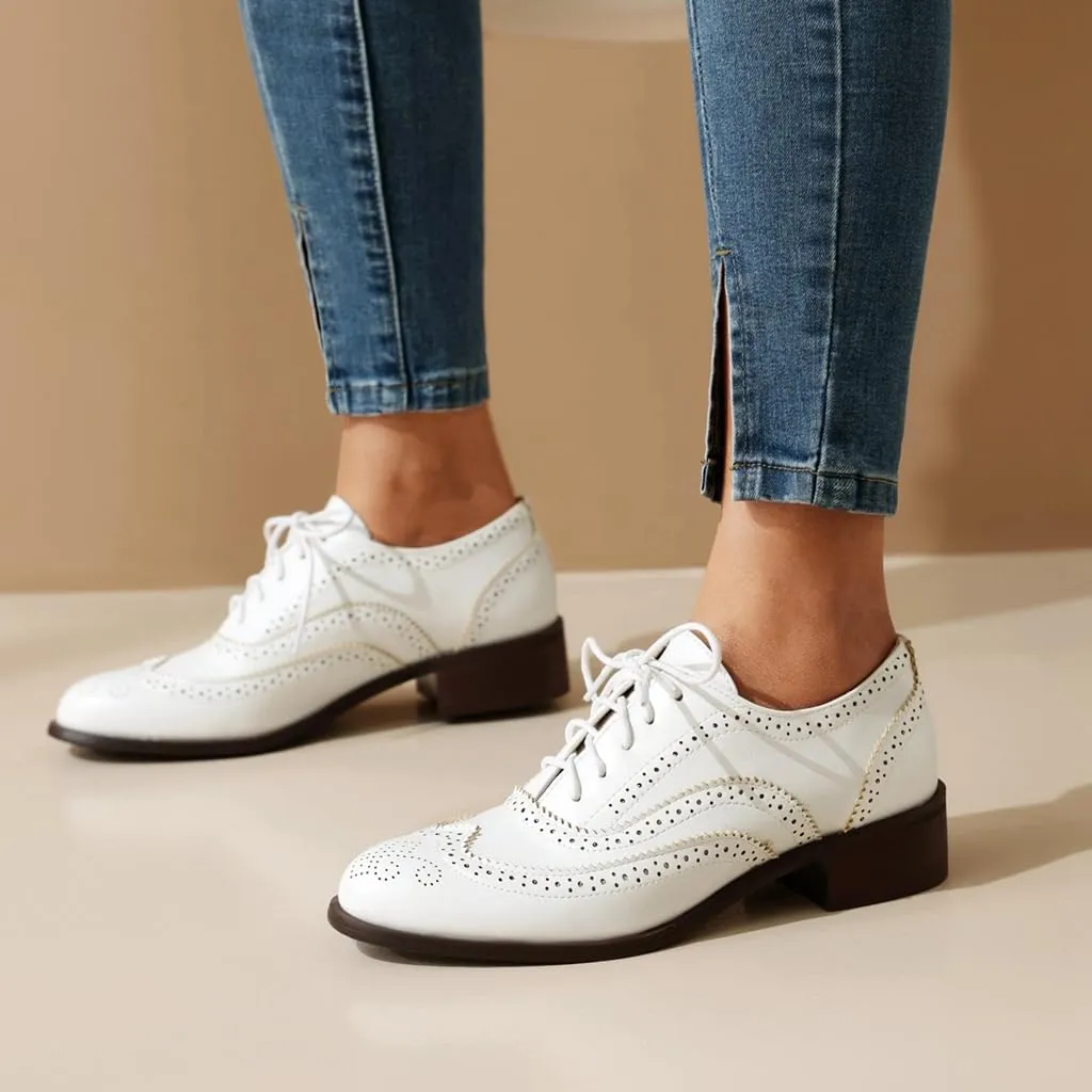 Women's Flat Saddle Oxford Shoes Two Toned Wingtip Perforated Lace Up Low Heel School Uniform Oxfords Brogues