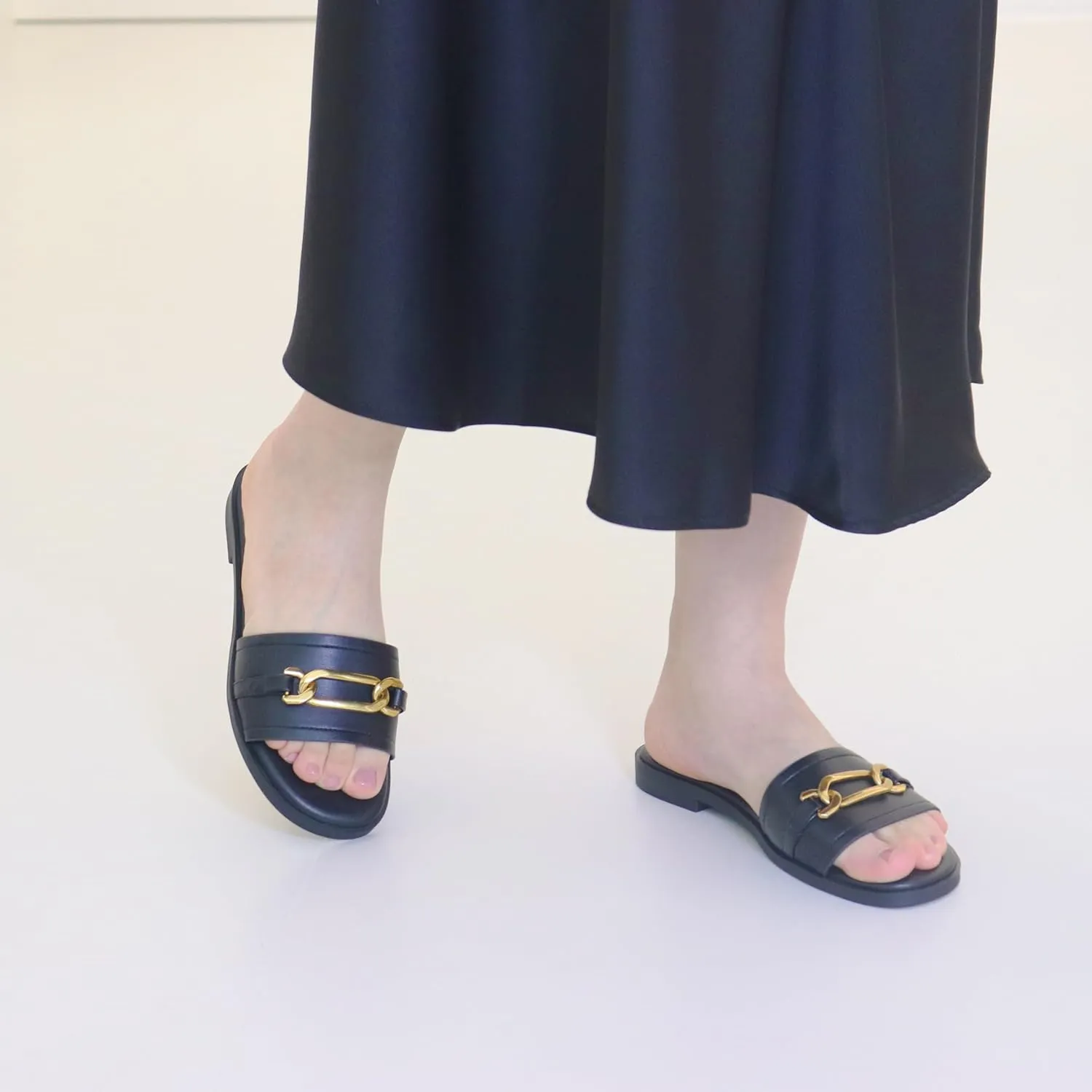 Womens Flat Sandals Round Open Toe Slip On Leather Slides for Summer