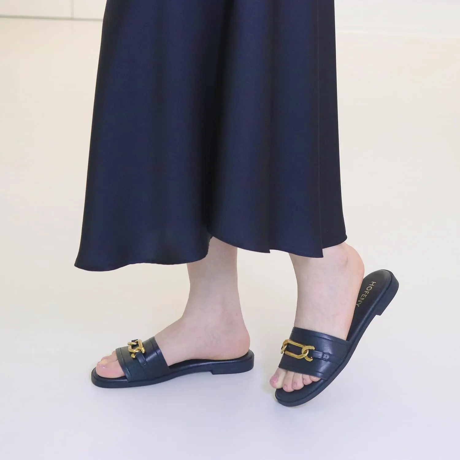 Womens Flat Sandals Round Open Toe Slip On Leather Slides for Summer