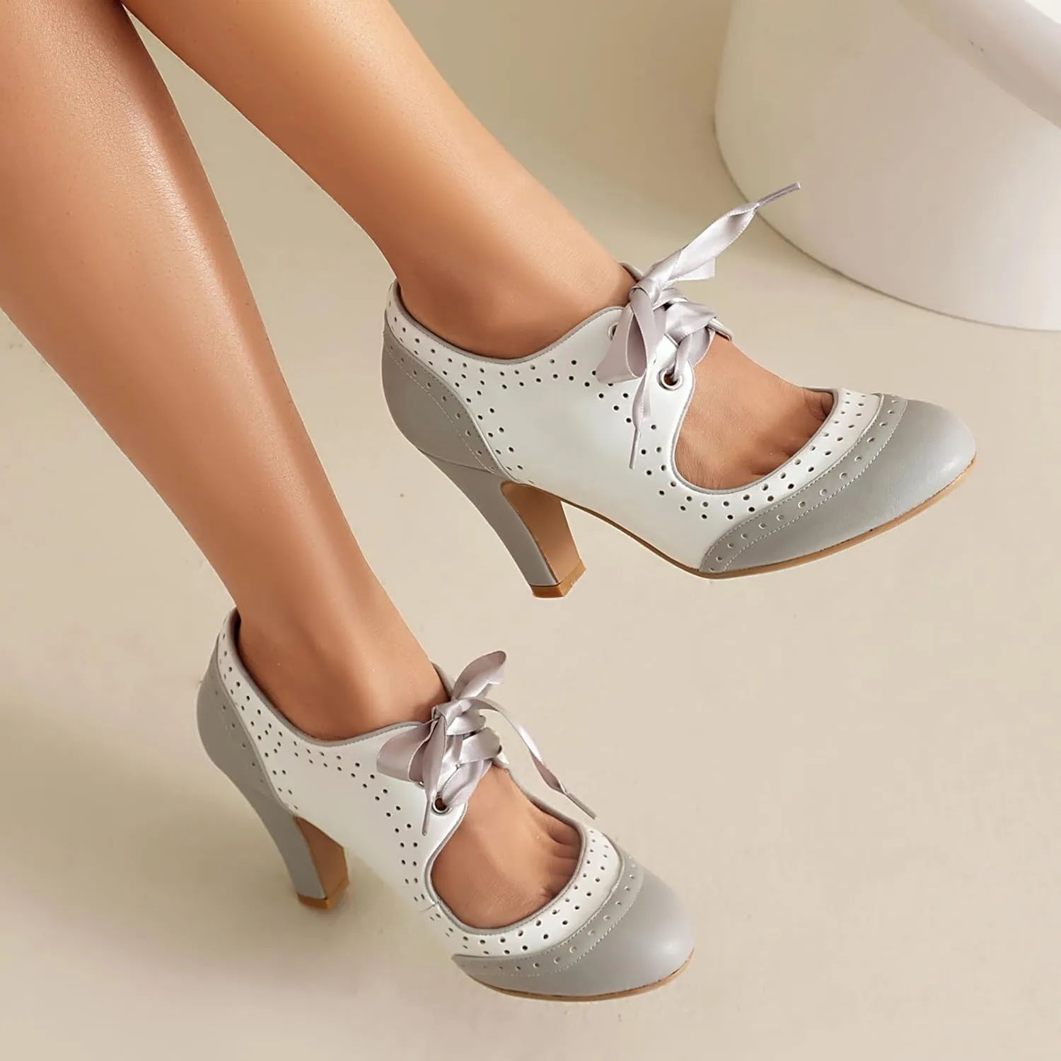 Women's Mary Jane Vintage Close Round Toe Lace Up Vintage 1950s Heels Retro 1920s Victorian Pumps 1930s Shoes