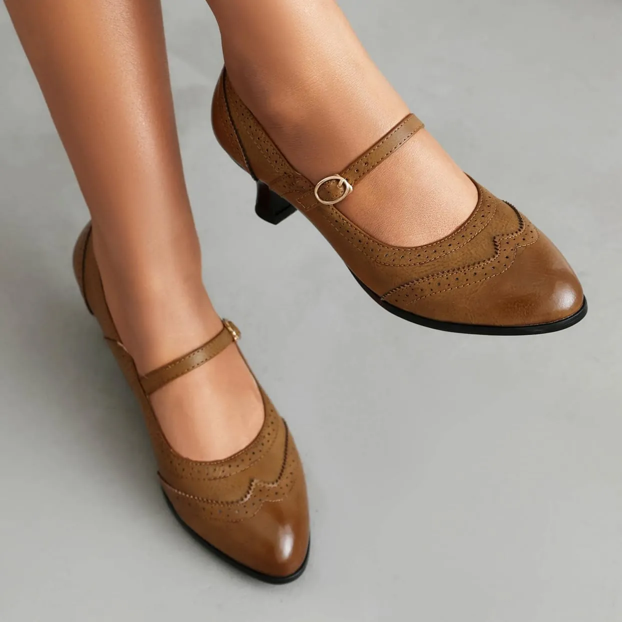 Women's Wingtip Mary Jane Low Kitten Heel Vintage Chunky Heels Ankle Strap Closed Round Toe Pumps Oxford Brogue Work Dress Shoes